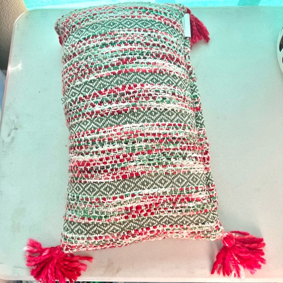 Cost Plus World Market Christmas Holiday Knit Tassel Lumbar Pillow Red Green - Picture 7 of 7